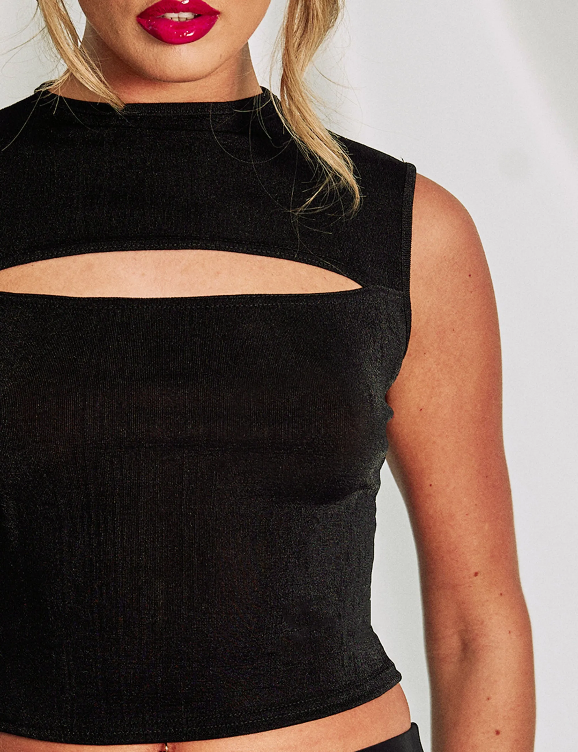 Slinky Slit Detail Sleeveless Top Black